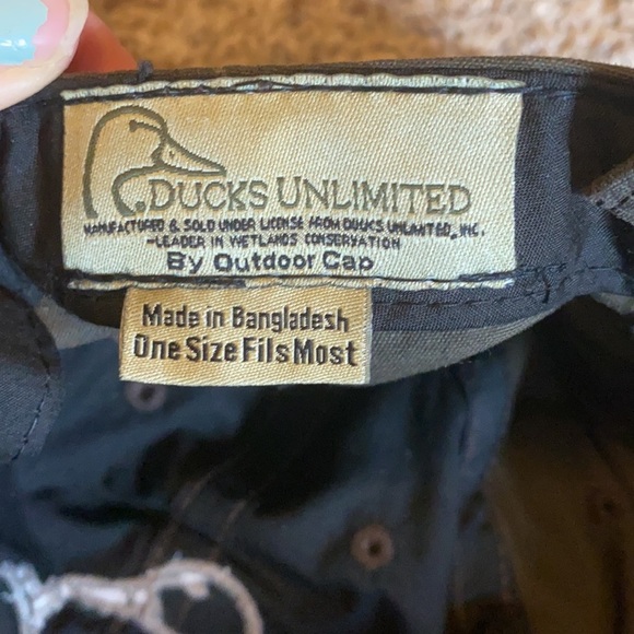 Ducks Unlimited Mossy Oak Cap - Picture 6 of 6